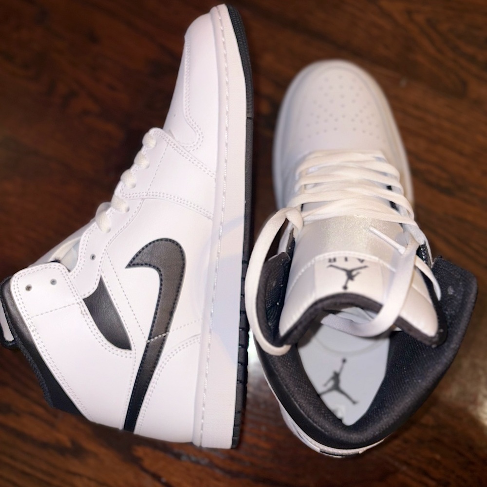Air Jordan 1 Mid “Reverse Panda”| Men’s | Brand New